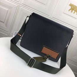 District Messenger Bag Klassieke Mode Zakenreis Outdoor Schoudertassen Mannen Canvas Crossbody Aktetas Lederen Mens Crossbodys Wallet