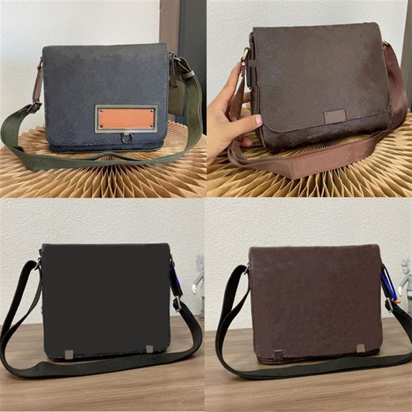 Distrito PM Cross Body Bag Man Estilo clásico Diseñador Calidad Alta moda Bags Messenger Bolsas Crossbody Canvas Bookbag Flip bolso