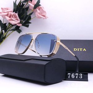 Dita Designer Zonnebril Populaire merk Glazen Outdoor Shades PC Frame Fashion Classic Ladies Luxury zonnebril voor vrouwen Love Gift