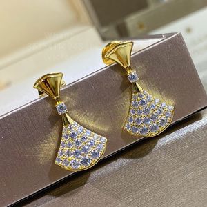 Diva Pendientes colgantes de diseñador serie falda pequeña para mujer con diamantes reproducciones oficiales Joyas de estilo clásico bañadas en oro de 18K con estuche 036