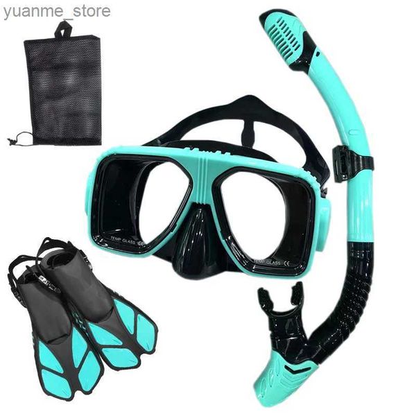 Accessoires de plongée en plongée en apnée Masque de plongée sous-marine Lunets de plongée gratuites jupe en silicone Masque de plongée panoramique pour les adultes nageant la plongée en apnée Y240410