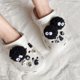 DIY Black Plux Ball Shoes Charms for Furry Ball mignon Hole Shoe Charms Designer Beautiful Accessoires All-Match 2024 240506