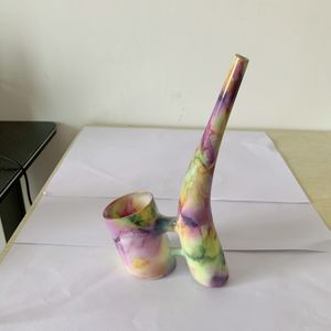 Pipe à eau colorée DIY pour pipes à fumer Puffco Proxy. Design épuré qui tient confortablement dans votre main et reste stable sur n'importe quelle surface plane pour barboteur proxy.