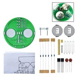 Kit électronique de bricolage LED Gyro DIY Soudage Kit rotatif Lantern Composants DIY Electronic Sorering Project (sans batterie)