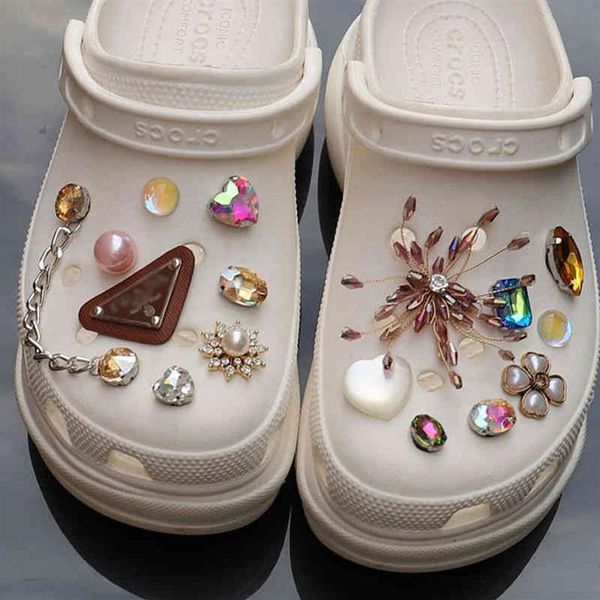 Sapatos de jóias DIY Designer Rhinestone Girl Gift Pearl Donparation Metal Butterfly Rivet Acessórios Charms para CROC316Y