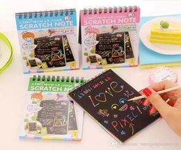 DIY Scratch Art Paper Notebook Note Tekening Stok Schetsboek Kids Party Gift Creatieve Verbeelding Ontwikkeling Speelgoed Mix kleuren7905333