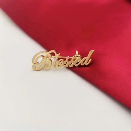 Dodoai Custom Brooch peut être personnalisé Nom Bijoux Initiales en acier inoxydable Pin Brides Drides Demaine Nom Personnalisé Jewelry 240507