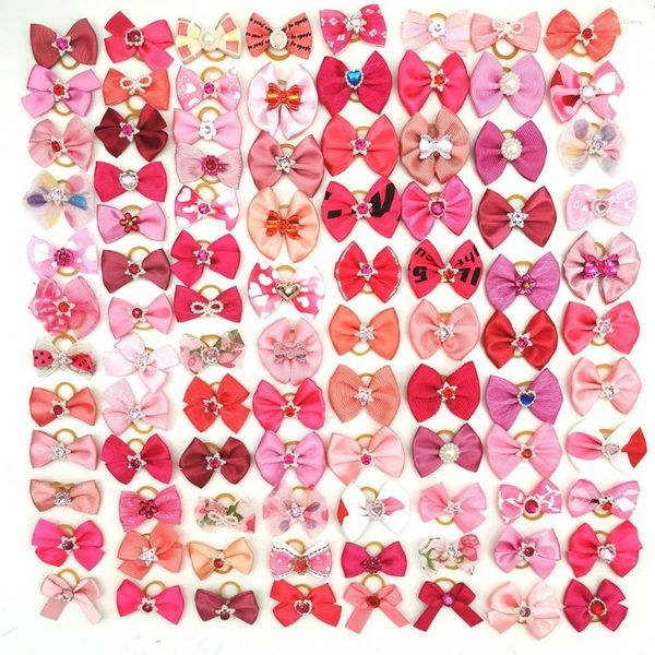 Ropa para perros 100 unids / lote Arcos para el cabello para mascotas Día de San Valentín Bandas de goma Aseo Rosa Rosa Rojo para niñas Accesorios