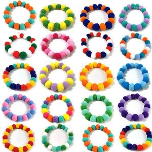 Vêtements de chien 10pcs Style Pet Bow Tie Polyester Peluche Boule Cravates Rainbow Fleur Collier Collier Collier Accessoires de toilettage