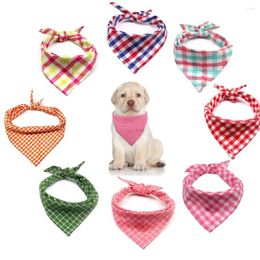 Vêtements de chien 1PC Bandana pour animaux de compagnie réglable coton Plaid Style chat cou écharpe Triangle colliers bavoir été foulard fournitures