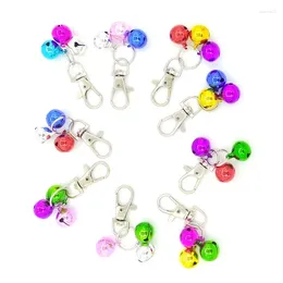 Vêtements de chien 1PC Collier de chat de compagnie Cloche Accessoires de bricolage pour chaton fort Sécurité Pendentif Bijoux aléatoires