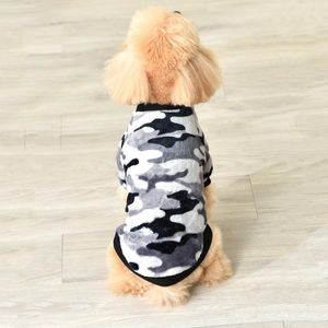 Ropa para perros 1pc Pet Fleece Camuflaje Camiseta Ropa de invierno
