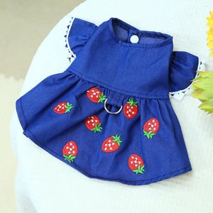 Vêtements pour chiens 1pc printemps de compagnie et automne mince robe princesse de fraise en jean avec boucle à cordon pour petits chiens moyens