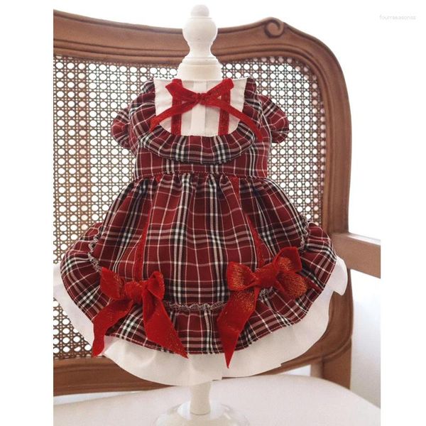 Vêtements de chien 2024 Rétro Rouge Plaid Pet Vêtements Mignon Velours Bow Princesse Robes Pour Petit Moyen Caniche Costumes Manteaux Jupes Tenues