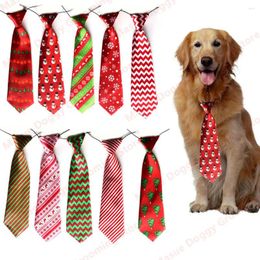 Vêtements de chien 20pcs Accessoires de toilettage pour animaux de Noël Grands cravates Cravates Bande élastique Bowties réglables