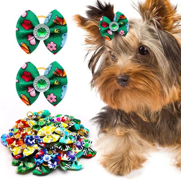 Ropa para perros 20pcs decoración de lazo de mascota flores de verano hechas a mano Bows para cabello para lindos gatos accesorios proveedor de accesorios