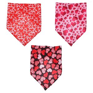 Vêtements pour chiens 3 pièces Décor Saint-Valentin Bavoir Triangle Écharpe Amour Pet Saliva Serviette Foulard Bavoirs Chiot