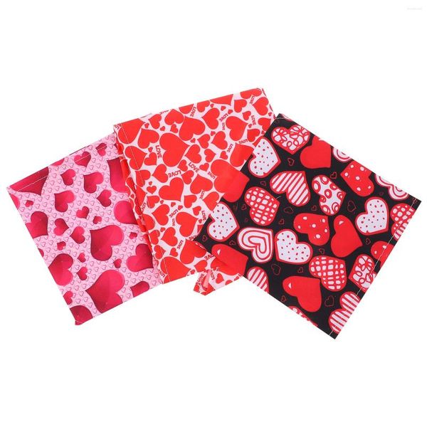 Vêtements pour chiens 3 pièces décor de la Saint-Valentin bavoir foulard foulard triangulaire bandanas serviette de salive pour animaux de compagnie