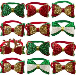 Vêtements de chien 30 / 50pcs Noël Brillant Paillettes Pet Chat Bowties Cravates Accessoires de toilettage réglables Fournitures pour petits chiens