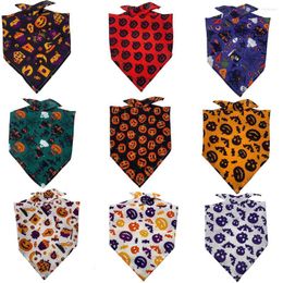 Vêtements pour chiens 30/50pcs Halloween Bandana Petit bavoir moyen Écharpe Coton Réglable Pet Chiot Foulard Accessoires Fournitures