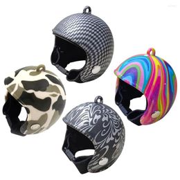 Ropa para perros 4 PCS Mini Accesorios de motocicletas Montar Puppy Cap Plastic Creative Chicken