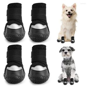 Vêtements pour chiens 4pcs chaussures respirantes bottes antidérapantes Protecteur pour animaux de compagnie étanche en caoutchouc pour randonnée en plein air chiot