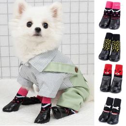 Vêtements pour chiens 4pcs chaussures imperméables extérieures