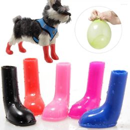 Appareils pour chiens 4pcs pour animaux de compagnie Chaussures de pluie Polyuréthane portable imperméable non glissant les bottes de protection des chats stretchy
