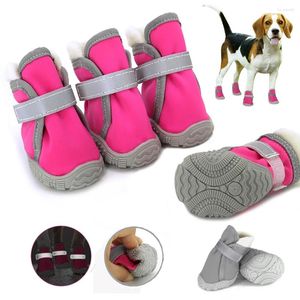 Vêtements de chien 4pcs hiver chaussures pour animaux de compagnie chaud botte de fourrure anti-dérapant animaux chat bottes de neige imperméable réfléchissant chiens chaussures chihuahua