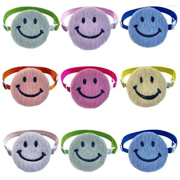 Vêtements pour chiens 50/100pcs Smiley Bow Tie Produits pour animaux de compagnie Accessoires Bowties Petite fête de vacances Toilettage