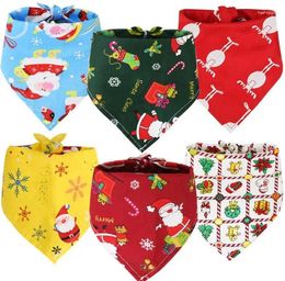 Vêtements de chien 500pcs / lot Chiot de Noël Pet Bandana Collier Coton Bandanas Cravate Produits de toilettage SN3861