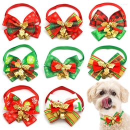 Vêtements pour chiens 50pcs Noël Bell Bowtie Holiday Pet Bow Tie Collier Cravates pour chiens Animaux Toilettage Bows Fournitures Petit