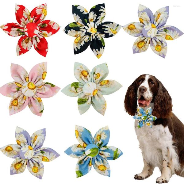 Appareils pour chiens 50pcs Collier Charmes accessoires de fleurs en gros