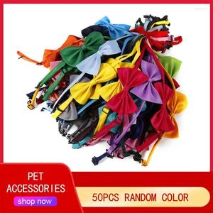 Ropa para perros 50pcs Pet Bow Tie Cat Ajustable Creative Collar Festival Festival Distinar accesorios de aseo