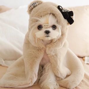 Vêtements de chien automne et hiver chaud chat de compagnie en peluche couverture manteau vêtements mignon ours coussin d'oreille manteau à capuche 231009