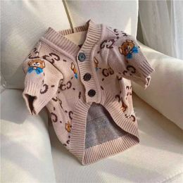 Hundebekleidung Herbst/Winter Neue Modemarke Haustierpullover Niedlicher kleiner Bär Strickjacke Katze Kleine und mittlere Kleidung