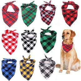 Appareils pour chiens Bandana Christmas Plaid Single Lay Scharpe Triangle Kerchief Pet Accessoires Bibs pour petits chiens moyens de chiens moyens de Noël AU17