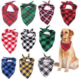 Appareils pour chiens Bandana Christmas Plaid Single Lay Pet Scarf Triangle Kerchief Pet Accessoires pour animaux de compagnie pour petits chiens moyens de chiens de Noël AU17