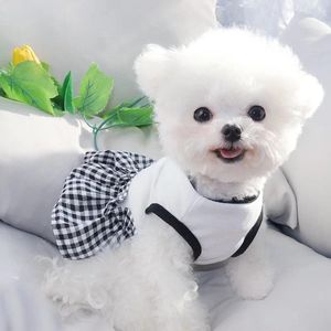 Vêtements pour chiens en noir et blanc à la mode noix de princesse printemps d'été