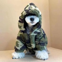 Abbigliamento per cani Cappotto in cotone mimetico Abbigliamento per cani Pet Addensare per vestiti per cani Piccolo Bulldog francese Carino Autunno Inverno Collare verde per ragazzo 231110