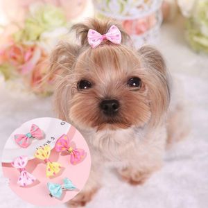 Vêtements pour chiens Chat Fournitures de beauté Chiot Pet Bow Épingles à cheveux Papillon Bows Pinces à cheveux Barrette