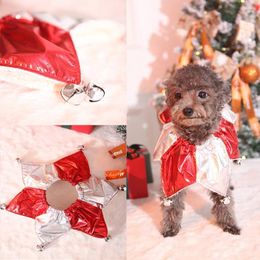 Hondenkleding Kerstmis rood en witte laserstof met klokken verstelbare kattenbandana sjaalpet Holiday Party Decoration accessoires