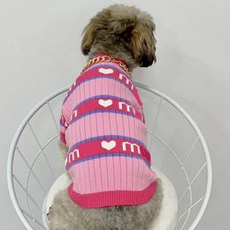 Vêtements pour chiens Classique grand manteau de chien de créateur vêtements pour chiens hiver chaud pull tricoté chat animaux vêtements mode vêtements pour chiens pour petits chiens accessoires spéciaux