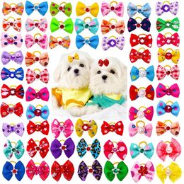 Appareils pour chiens Bows Accurements de cheveux en dentelle Diamond Small Cat Bowknot Tooming Pet Products For Dogs