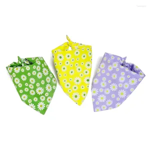 Hondenkleding madeliefjes geprinte Spring Bandana Grote Pet Scarf voor kleine middelgrote honden Triangle Bib -benodigdheden