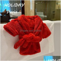 Hondenkleding Designer Designer Merk Bathrobe handdoek Soft Coral Fleece Fast Drying Coat Super Absorbent Pet Robe Dikke Luxe Night Dhvft