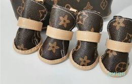 Hondenkleding Designer Hondenschoenen met verstelbare bandjes Antislip Zachte zool Puppypoot Leren beschermlaars voor klein