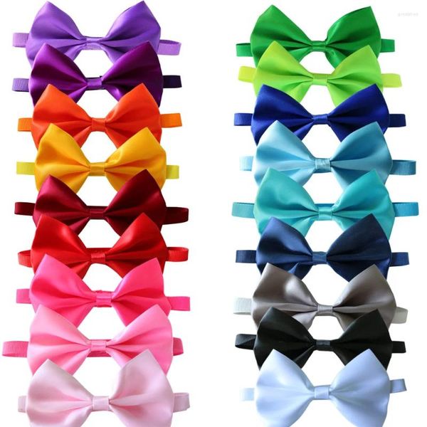 Ropa para perros DHL gratis 500pcs Bowtie Ribbon Cat Boil Tie Tie accesorios de aseo ajustables Multicolor para perros Suministros de vacaciones