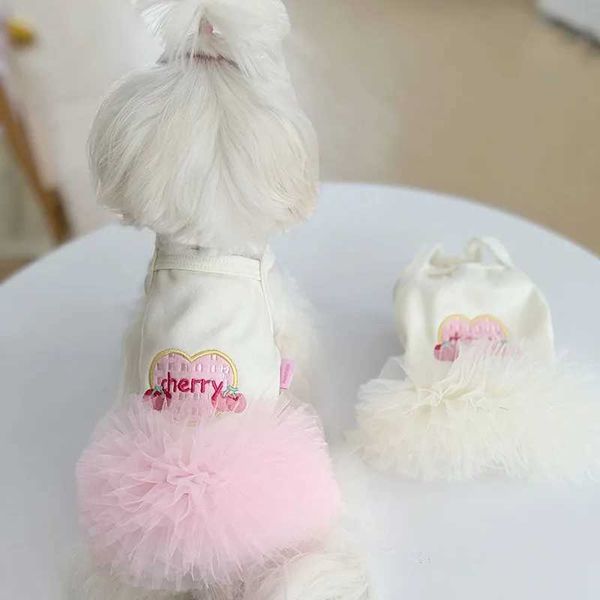 Vêtements pour chiens mode cerise en dentelle de jupe pour animaux de compagnie robes de chiot tutu robes de mariée habille de mascotas en peluche costume h240506