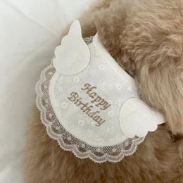 Vêtements de chien Mode Ins Mignon Ange Dentelle Fête d'anniversaire Bavoir Pet Chat Salive Serviette pour Petit Bichon Teddy Chiot Accessoires